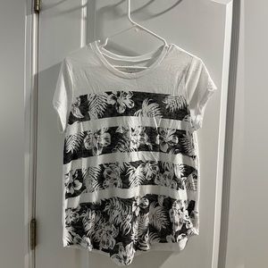 Aeropostale Graphic T-shirt